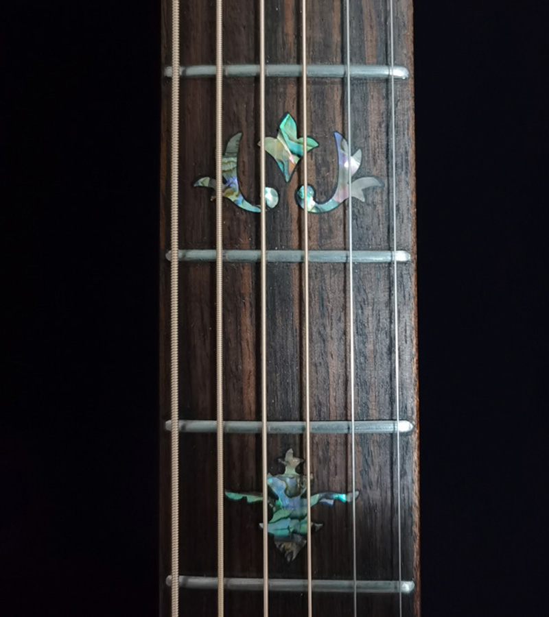 武汉手工吉他|琴弦的保养方法及音色的选择